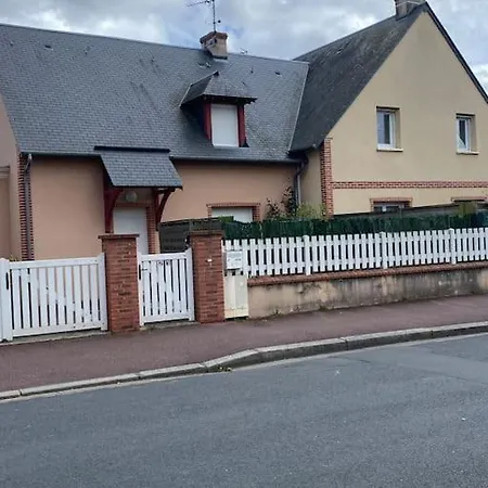 Ravissante Maison Au Coeur De * Кабур